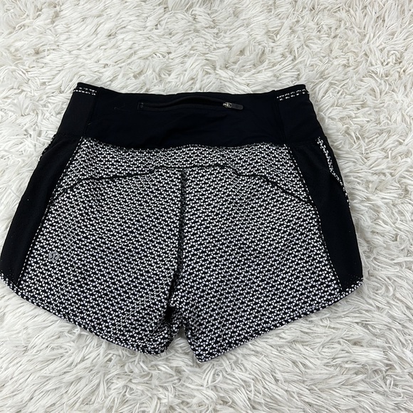 Lululemon Real Quick Short *Perforated 3.5" Monochromic Black - Picture 5 of 6